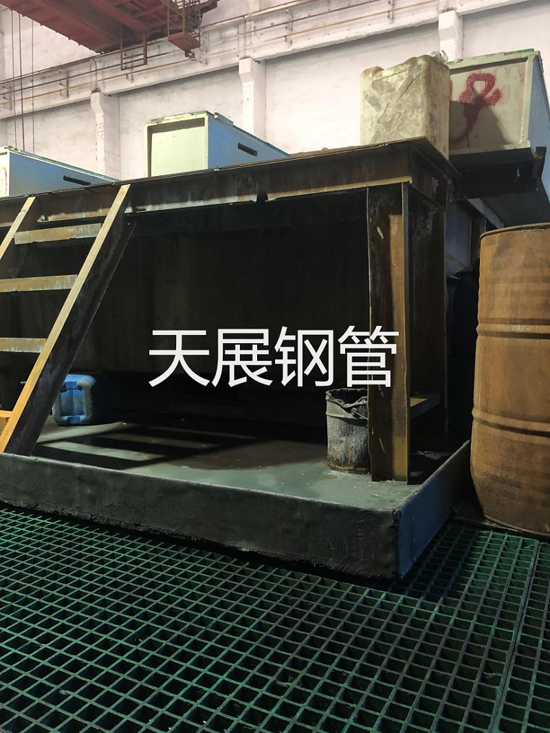 酸洗車間雙層托盤架空&5層環(huán)氧坪防腐、防滲、防漏